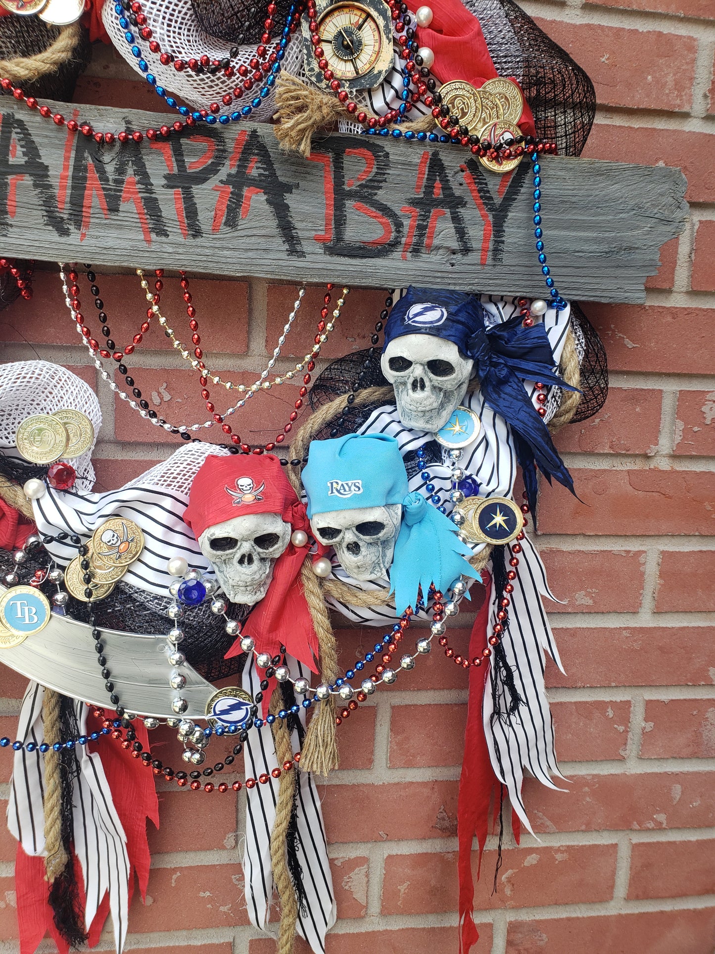 Tampa teams Gasparilla wreath Champa Bay