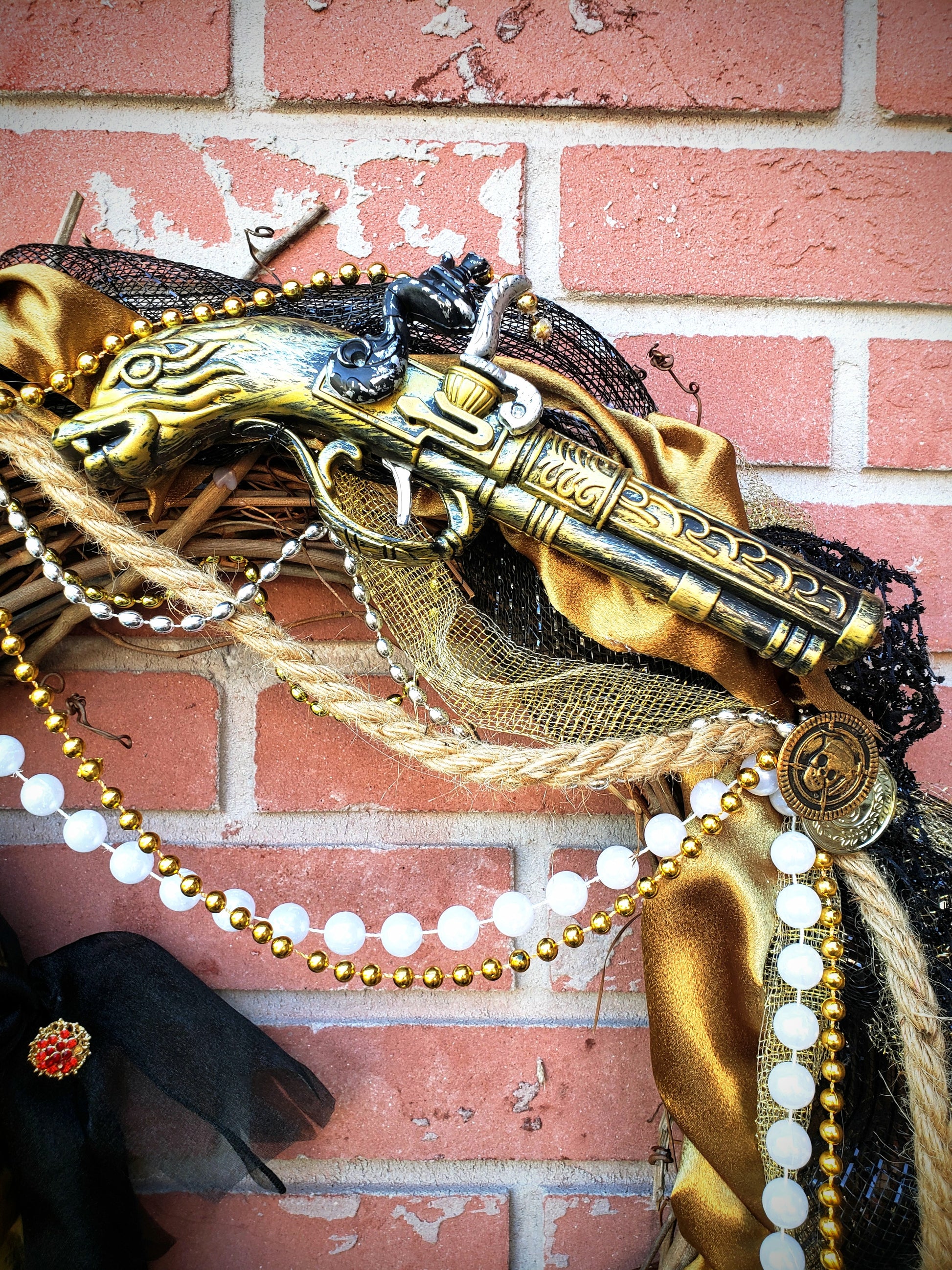 Black and gold damask Pirate wreath, Gasparilla 