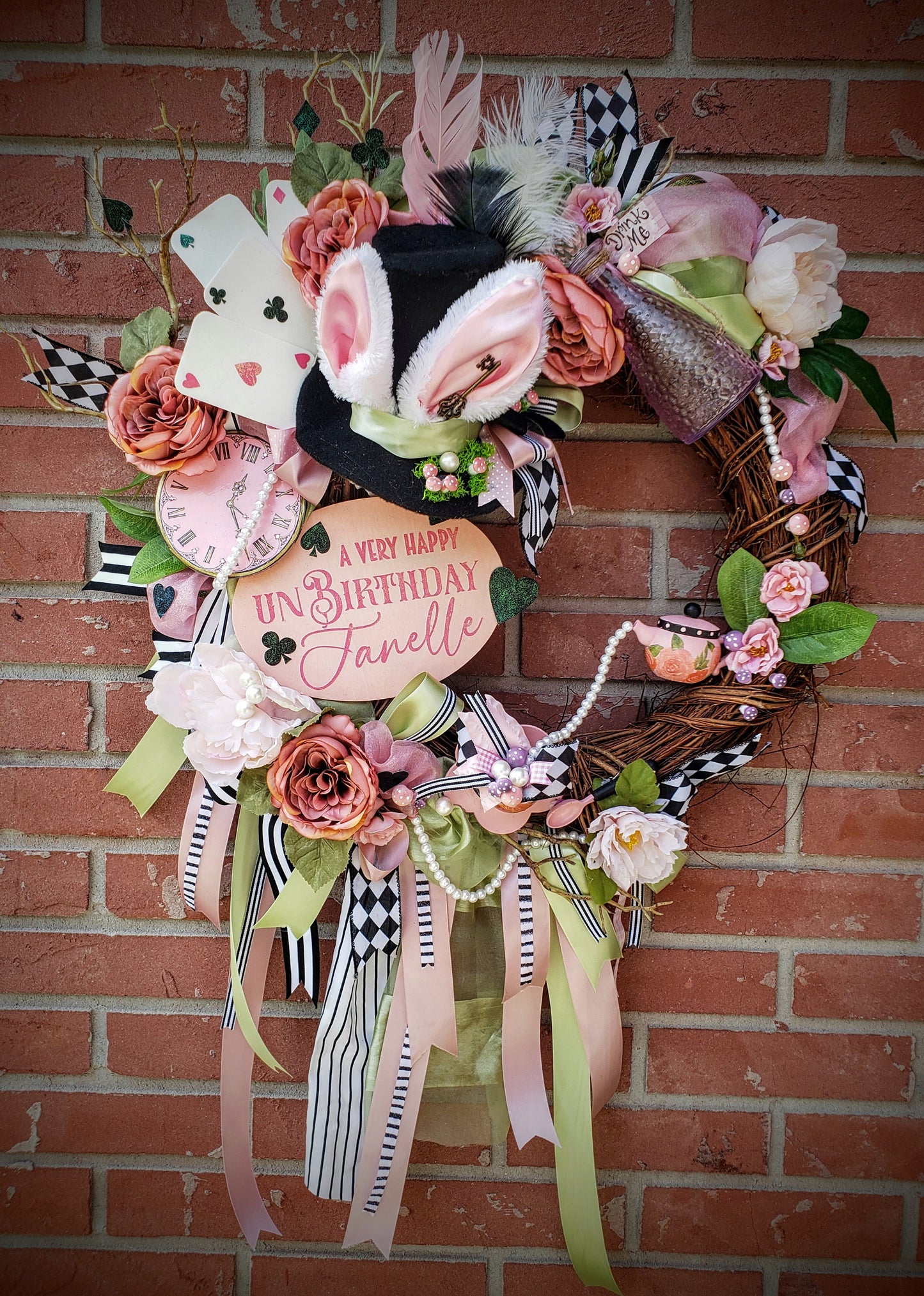 Alice in wonderland wreath 