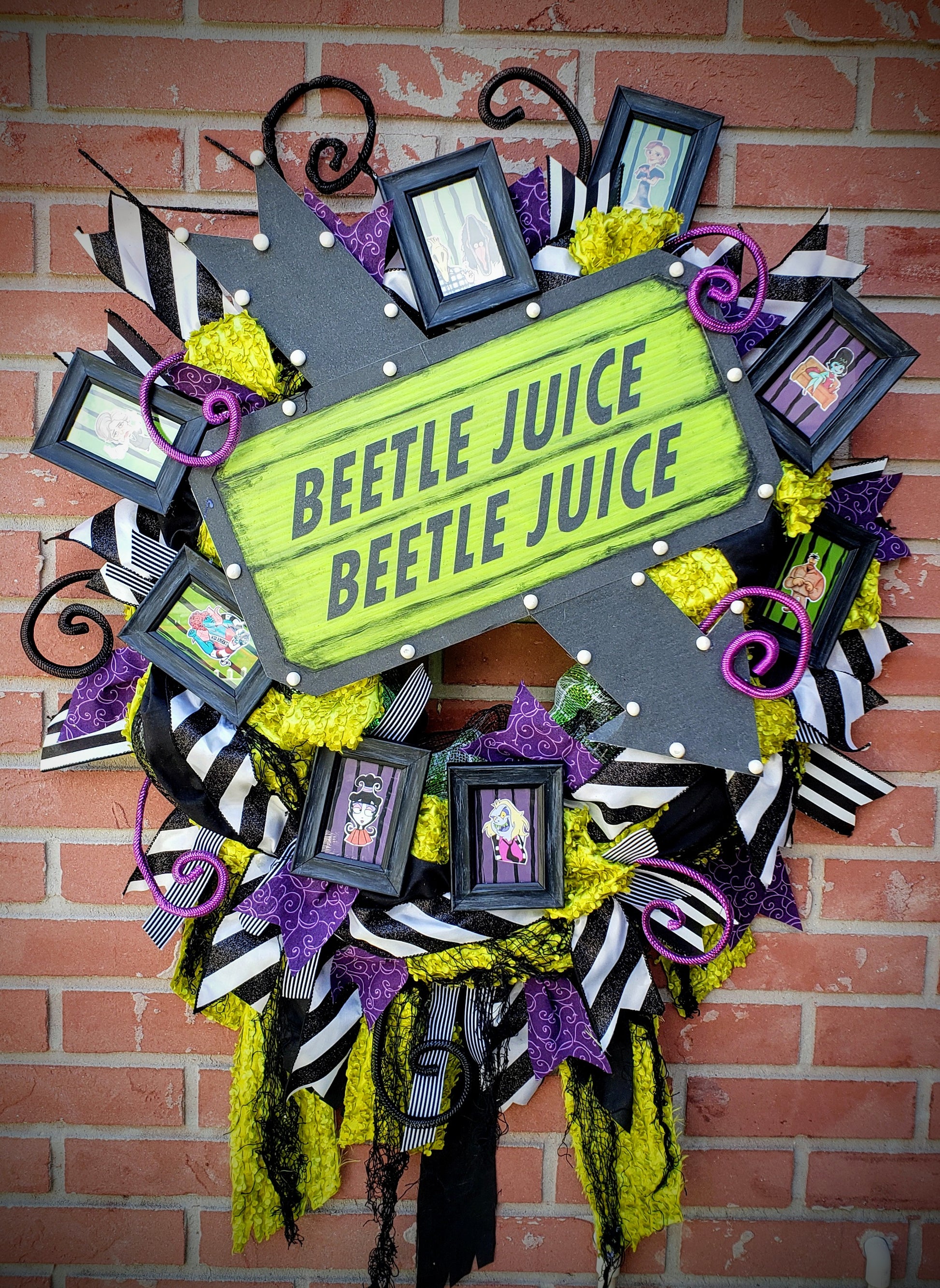 Beetlejuice Decoration with marquee and characters