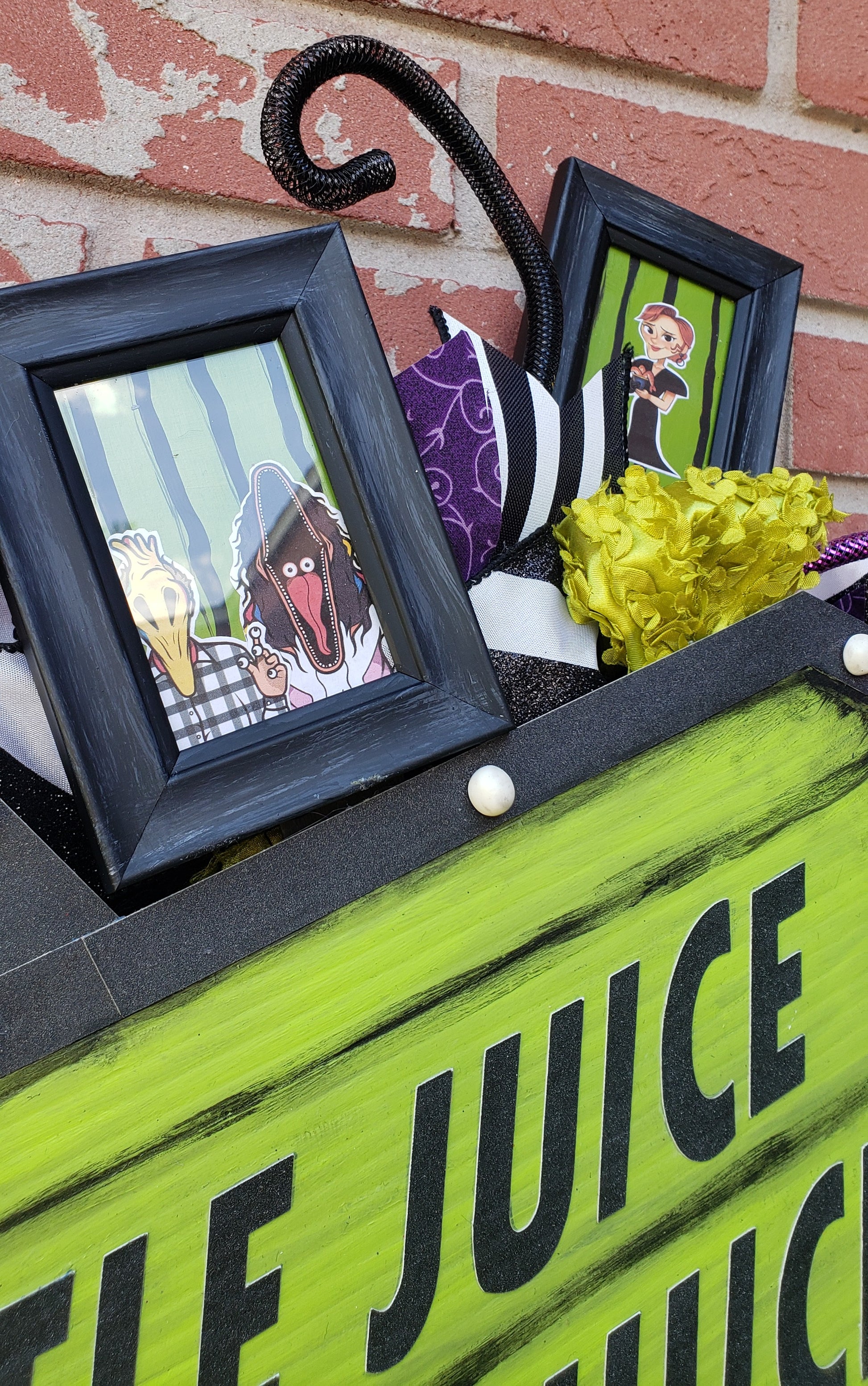 Beetlejuice Decoration with marquee and characters