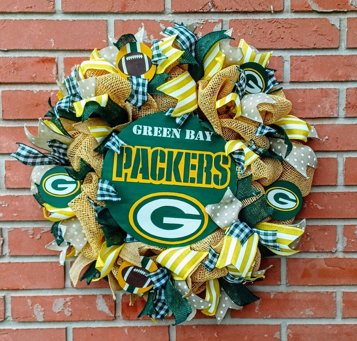 Traditional Green Bay Packers Football Wreath 